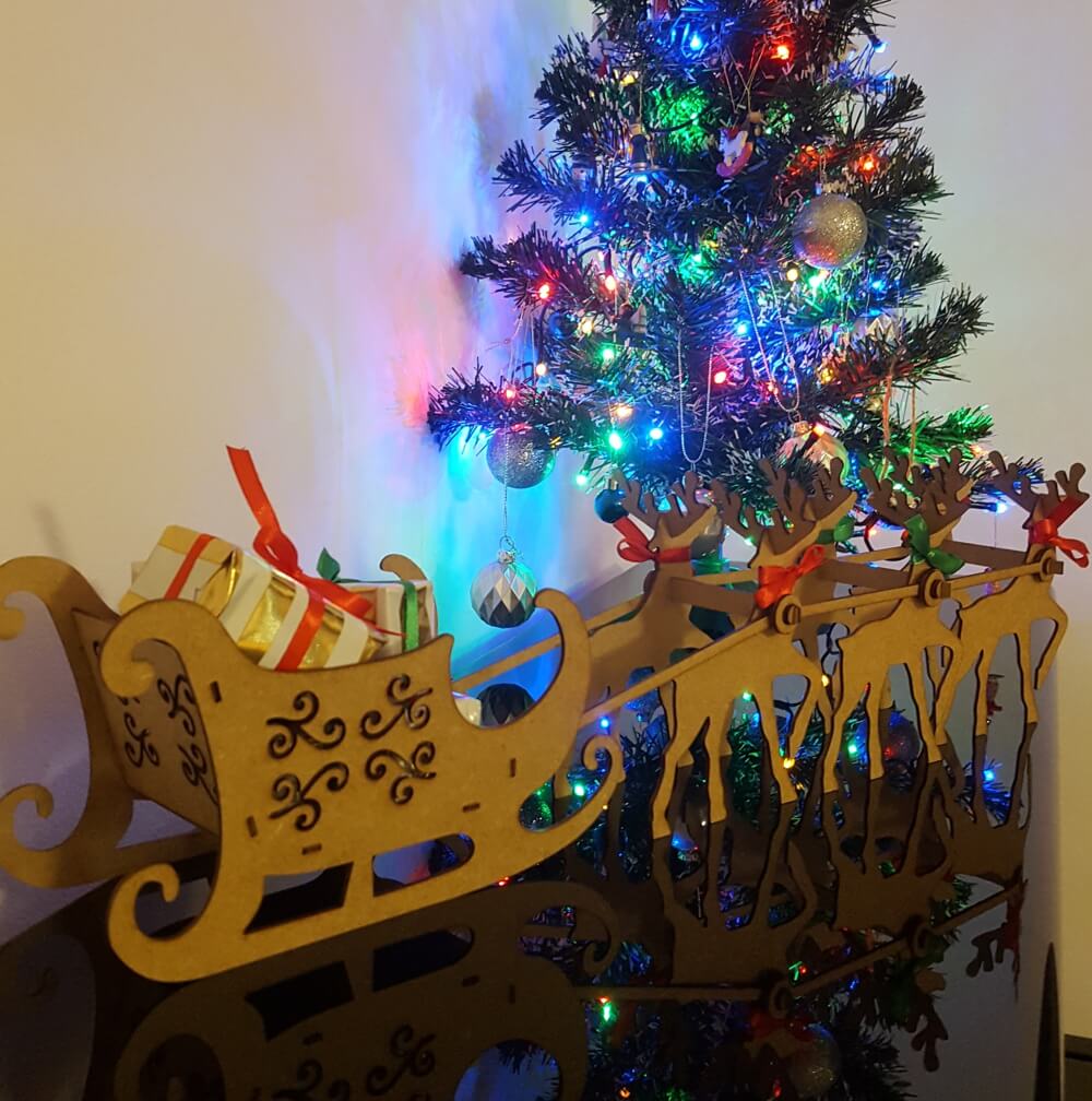 renifery z saniami svg